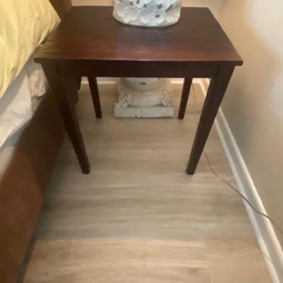 wood side table (1 of 2) 22 x 21 x17