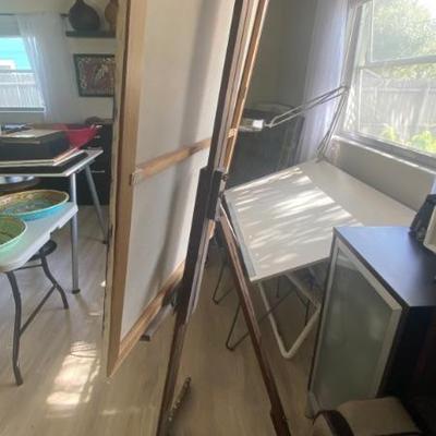 artist easel
