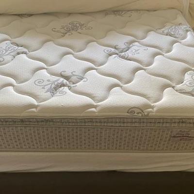 Queen size mattress, boxspring, headboard, footboard and frame (padded headboard 63" tall) Orange Area Rug 141" x 114"...
