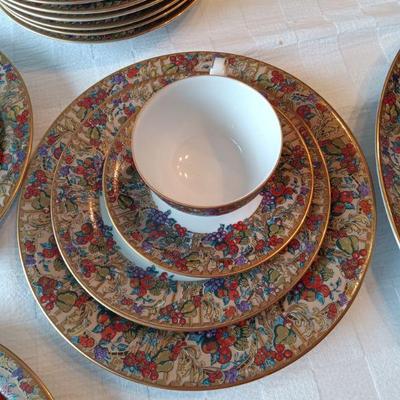 China - 8 Place setting