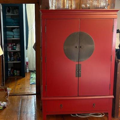 Lacquer chinese cabinet