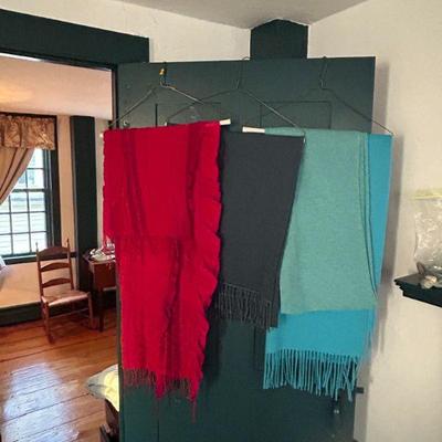 Cashmere & wool shawls wraps