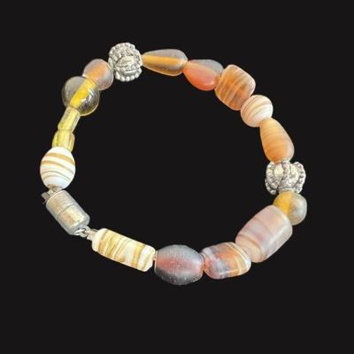 Art Glass Beaded Bracelet With Magnetic Closure
