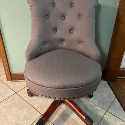 UPHOLSTERED ROLLING OFFICE CHAIR