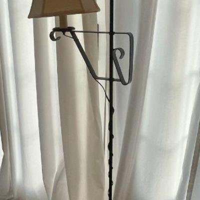 BLACK FLOOR LAMP