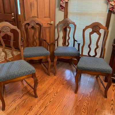SET OF 4 DINING CHAIRS INCLUDES 2 CAPTAIN CHAIRS