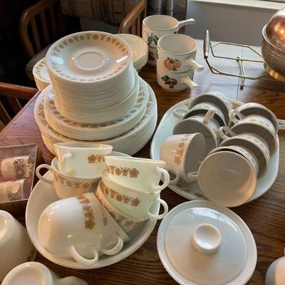 HUGE set of Corelle 