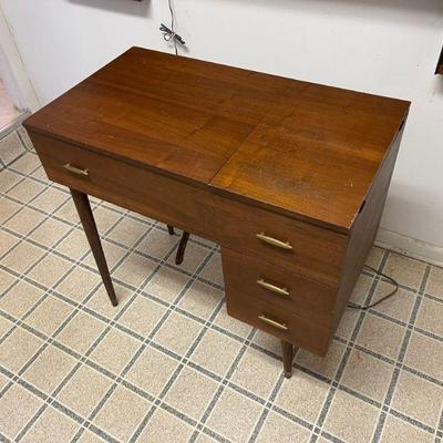 MCM sewing machine. 
