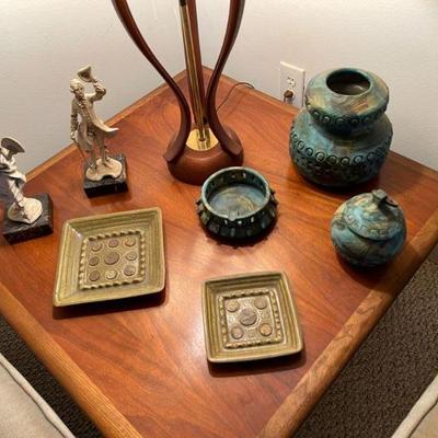 Few pieces of Alvino Bagni pottery 