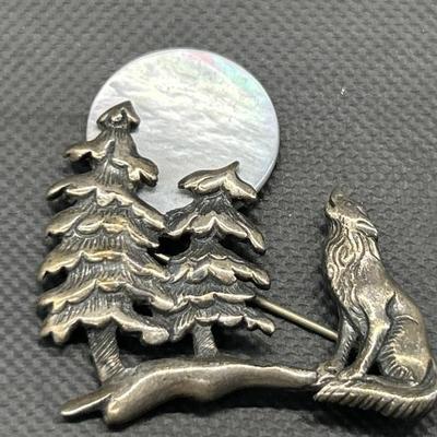 Sterling Howl at the Moon Brooch, TW 8.8g