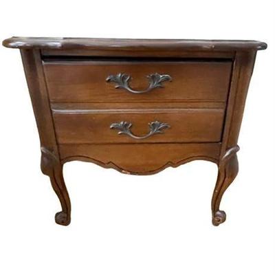 Lot 011   0 Bid(s)
Traditional Cherry Queen Anne Style Side Table