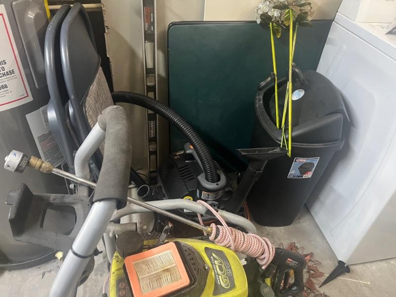 V Patton Estates in Tropical Acres In ZEPHYRHILLS for 2 Days