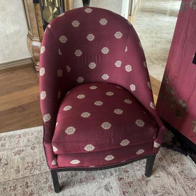 Cute chair and very comfy!