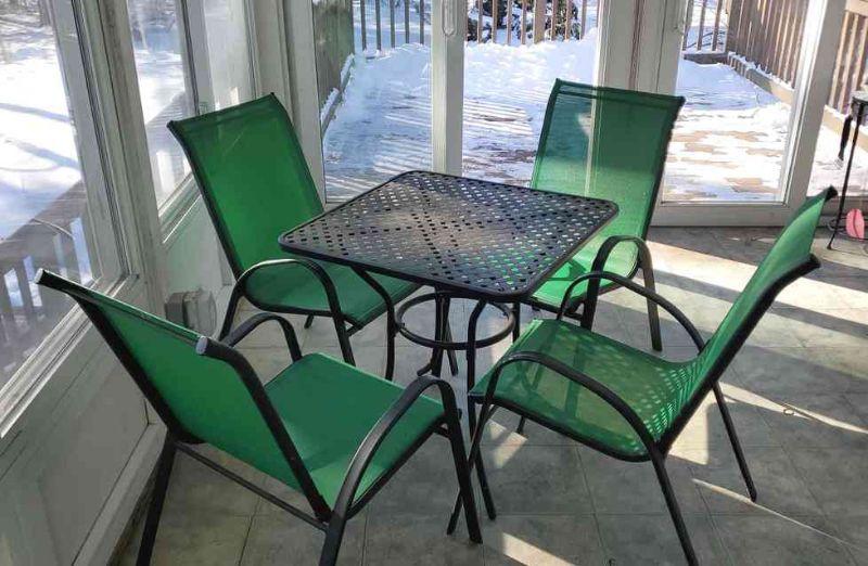 Vintage Toys, Games, Housewares and more! Everything starts at just 1.