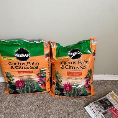 Cactus, Palm & Citrus soil: new.