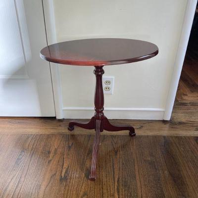 Small tilt up side table