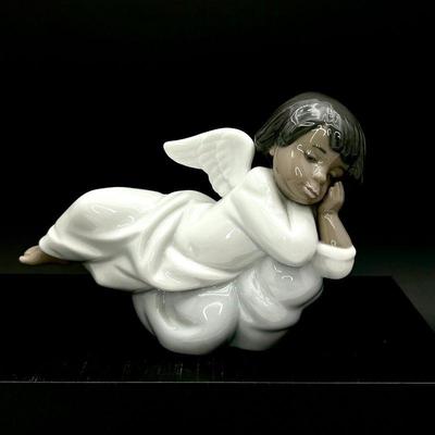 Lladro Angel Heavenly Dreamer Figurine,