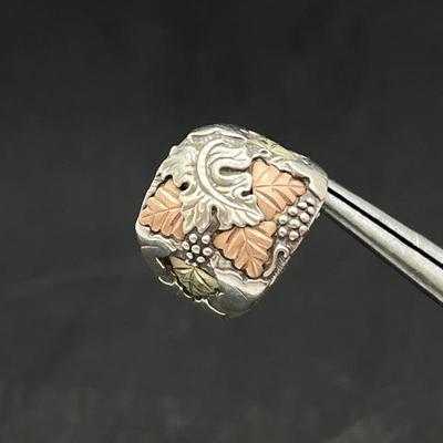 Sterling Silver & Black Hills Gold Ring- Chunky 19.4g Piece w/ Classic Grape & Leaf Design Size 10