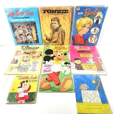 Lot of Vintage 1960s & 70s Children's Books & Coloring Books - Barbie, Fonzie, Disney, Charlie Brown, Little Lulu 