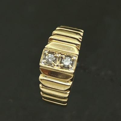 14K Gold Ring w/ Two Zirconia Stones- Size 9.5