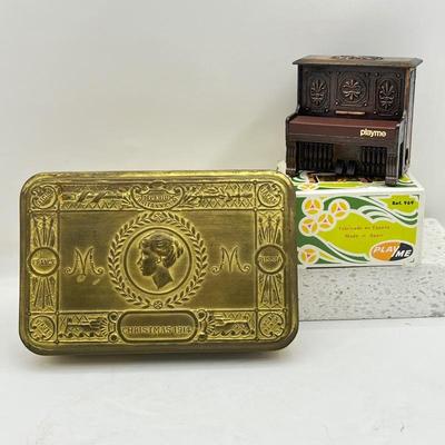 Princess Mary Christmas Fund 1914 Box, Miniature Piano Pencil Sharpener from Spain