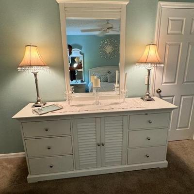 Queen size bedroom set. Headboard, dresser, mirror, tall boy dresser and 2 nightstands $700