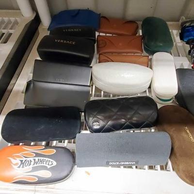 #6184 â€¢ 17 Glasses Cases And Sunglasses

