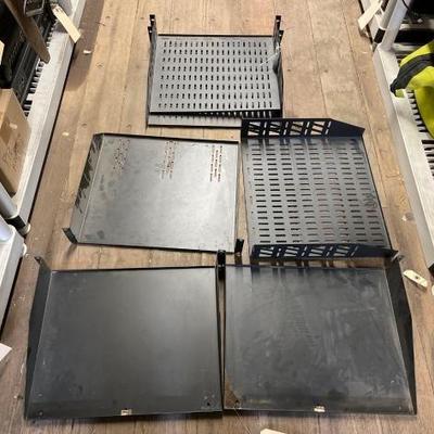 #7050 â€¢ (6) Metal Shelves
