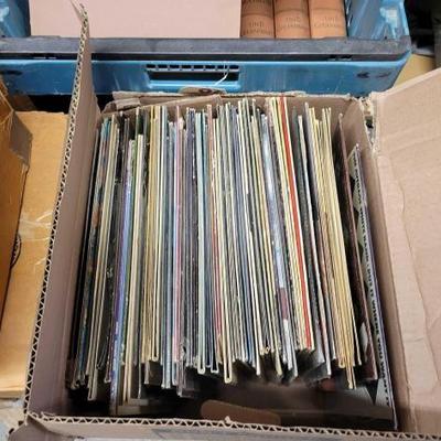 #5502 â€¢ Vinyl Record Collection
