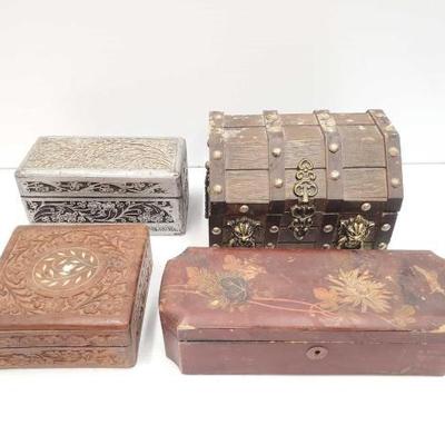 #1822 â€¢ 4 Wooden Jewlery Boxes
