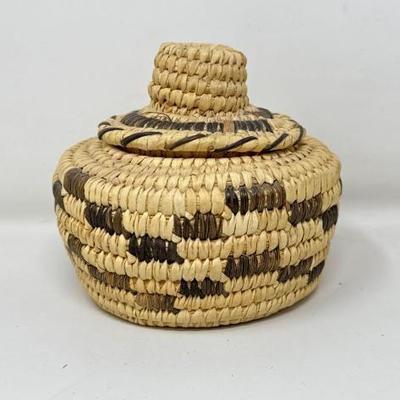 #1806 â€¢ Vintage Native American Papago Lidded Basket with Designs
