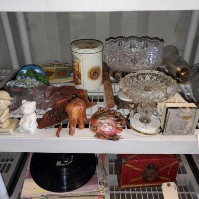 #4526 â€¢ Figurines, Clock, Wall Decor, Candle Holders & Trays
