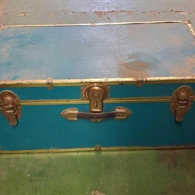 #6174 â€¢ Vintage Chest
