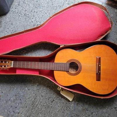 #5002 â€¢ Orlando Acoustic Guitar
