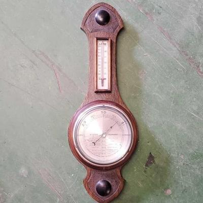 #6110 â€¢ Vintage Stormguide Banjo Barometer
