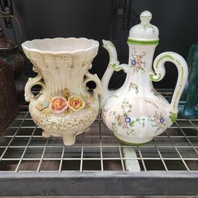 #2064 â€¢ Porcelain Vases

