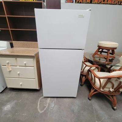 #2006 â€¢ Whirlpool Kirkland Signature Refrigerator
