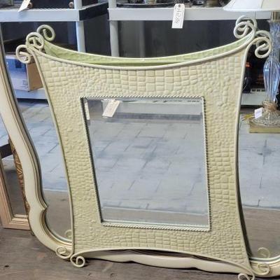 #4022 â€¢ (5) hanging mirrors
