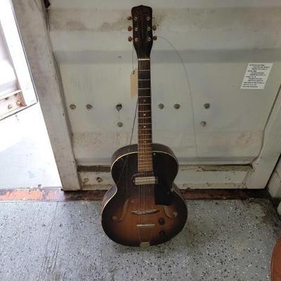 #5000 â€¢ Vintage Silvertone Archtop Electric Guitar
