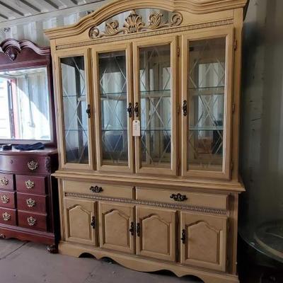 #4004 â€¢ Fairmont Designs China hutch with glass shelves
