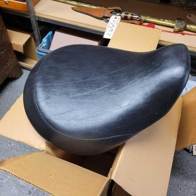 #5500 â€¢ Honda Motorcycle Seats and Backrest
