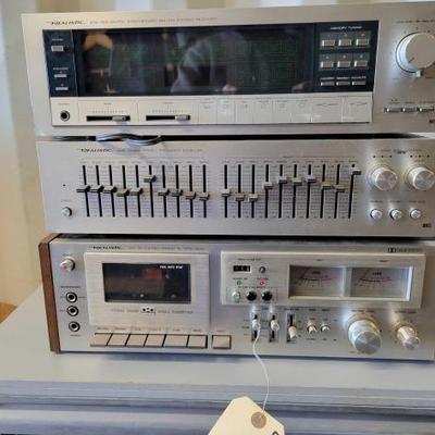 #5730 â€¢ Vintage Realistic Audio Equipment
