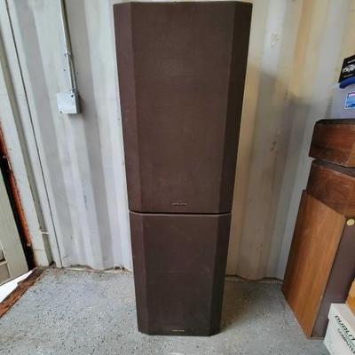 #5008 â€¢ 2 Realsitic Mach Two Speakers
