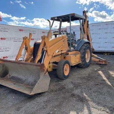 #84 â€¢ 2001 Case 580 Super L Loader Backhoe
