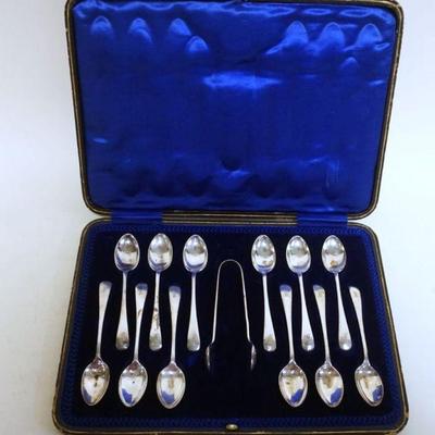 1254	HENRY HOBSON & SONS ENGLISH SILVER SPOONS & TONGS IN FITTED CASE, SPOONS APPROXIMATELY 4 1/2 IN LONG, 5.2 OZT
