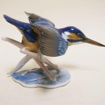 1015	ROSENTHAL PORCELAIN BIRD, APPROXIMATELY 8 IN X 5 IN HIGH
