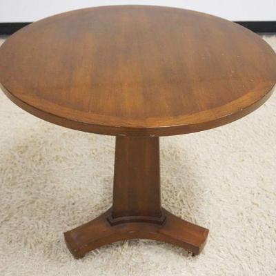 1203	CHERRY ROUND LAMP TABLE, SOME LOSS TO VENEER, APPROXIMATELY 30 IN X 28 IN H
