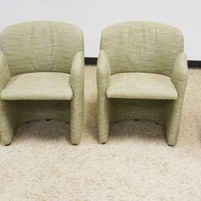 1184	SET OF 4 MODERN STYLE UPHOLSTERED CLUB CHAIRS
