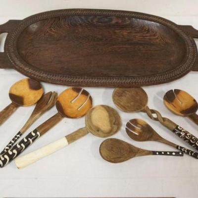 1226	CARVED WOOD TRAY W/SERVING PIECES, APPROXIMATELY 12 IN X 27 IN
