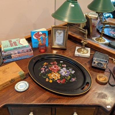 Vintage tray, lamp & collectibles 